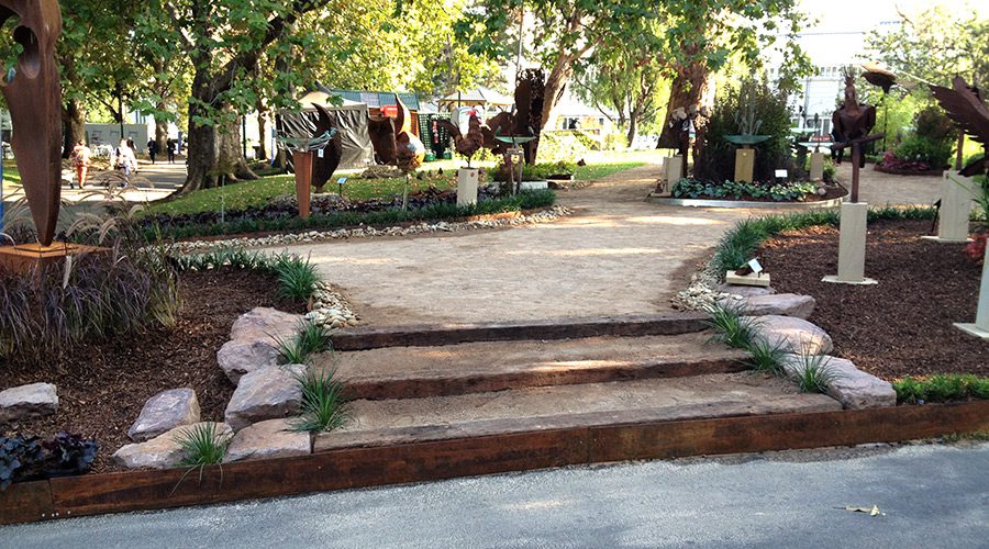 mifgs-2012-kooper-tasmania-statues-with-gal-and-corten-edging